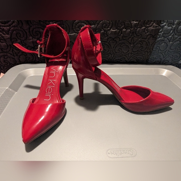 Calvin Klein | red patent ankle strap pointy heels small size 5 .5 - Picture 4 of 10